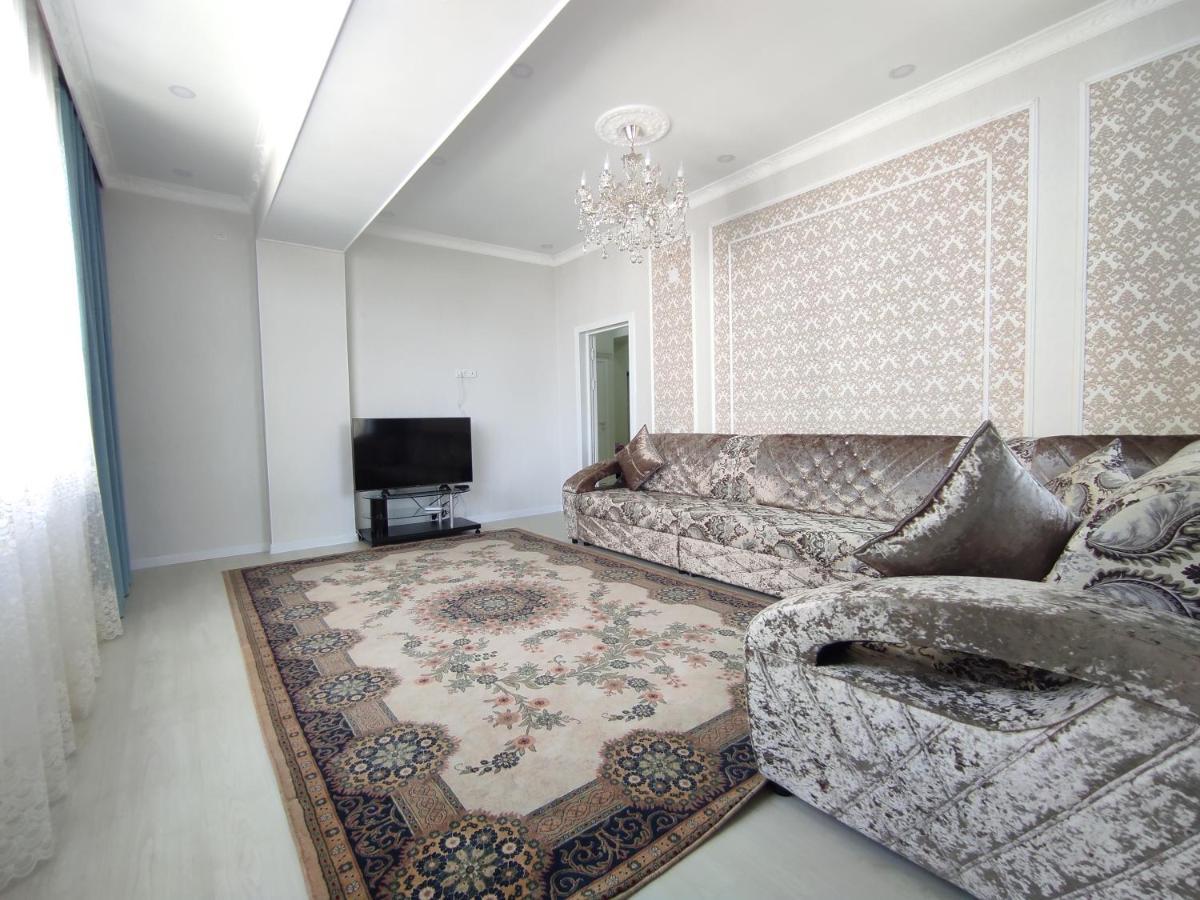 Prestigious Apartment In Bisjkek Eksteriør billede