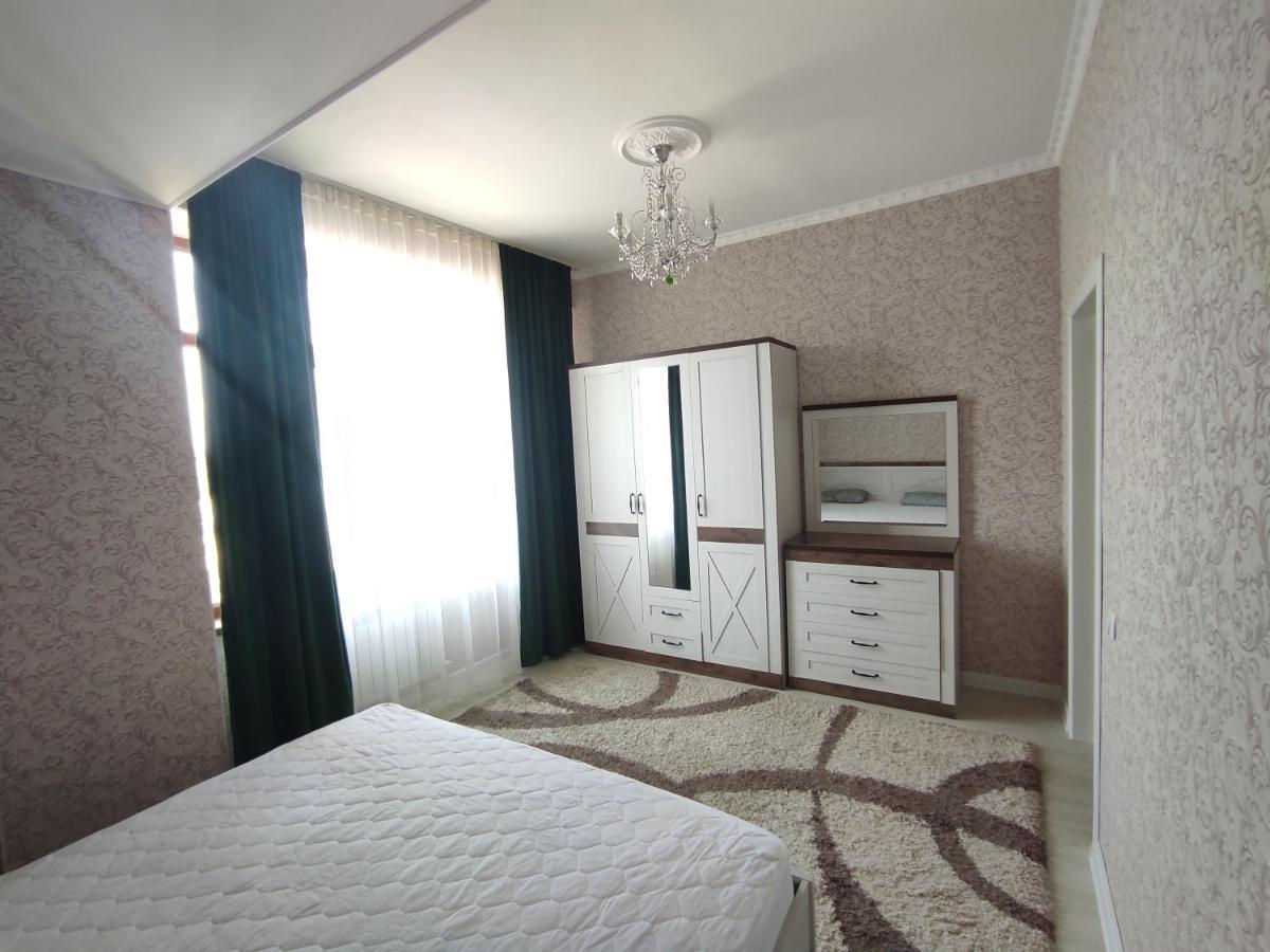 Prestigious Apartment In Bisjkek Eksteriør billede